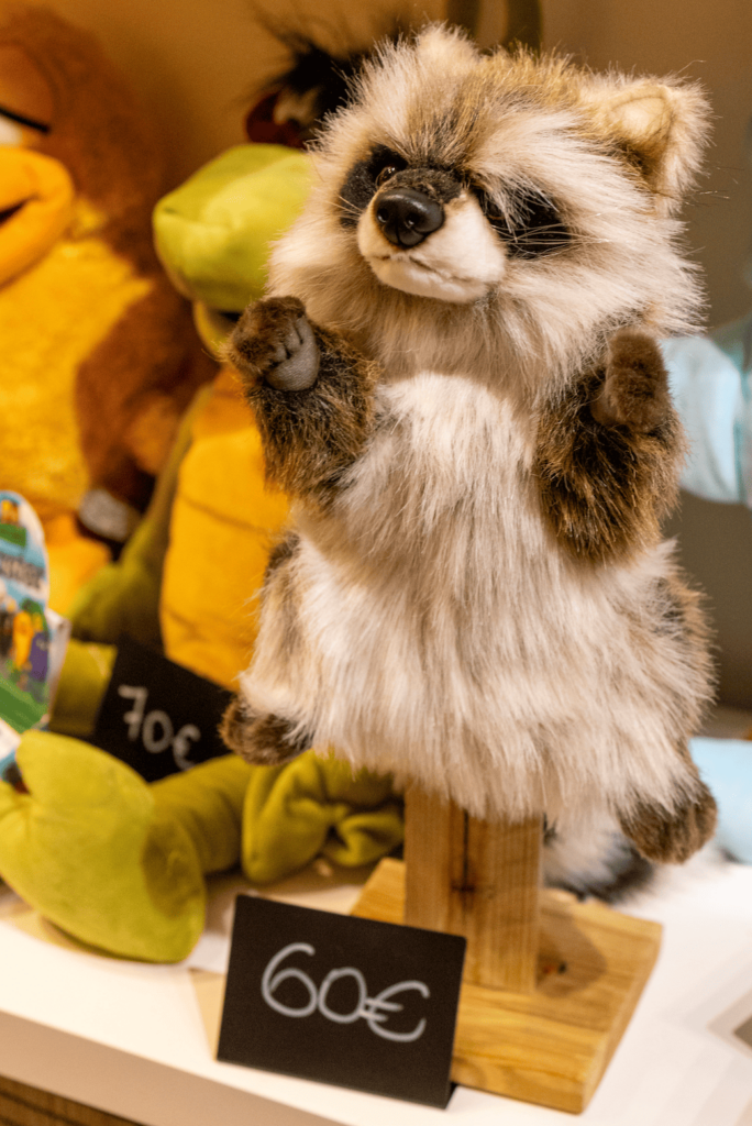 La Maison des Marionnettes, votre nouveau café-théâtre créatif à La Rue des Arts 3 La Maison des Marionnettes Rue des Arts